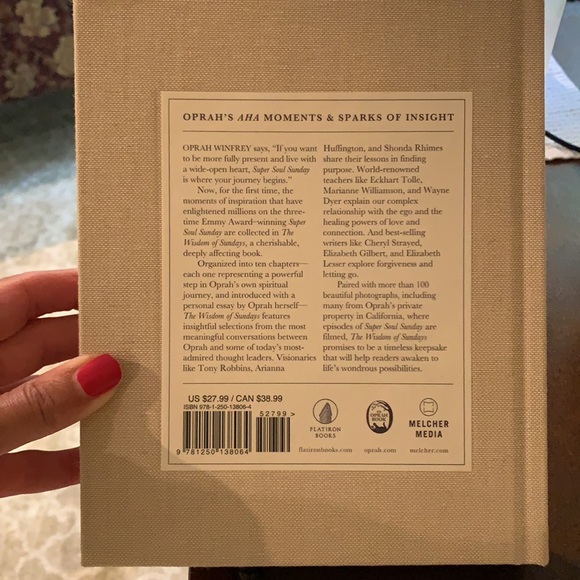 Oprah Winfrey book - the wisdom of Sunday’s - Picture 2 of 2